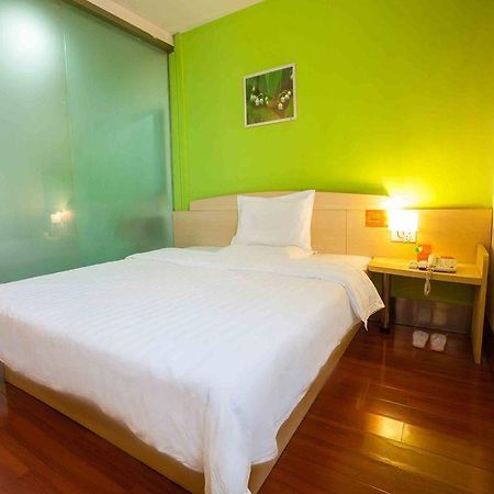 7 Days Inn Wuhan Exterior photo
