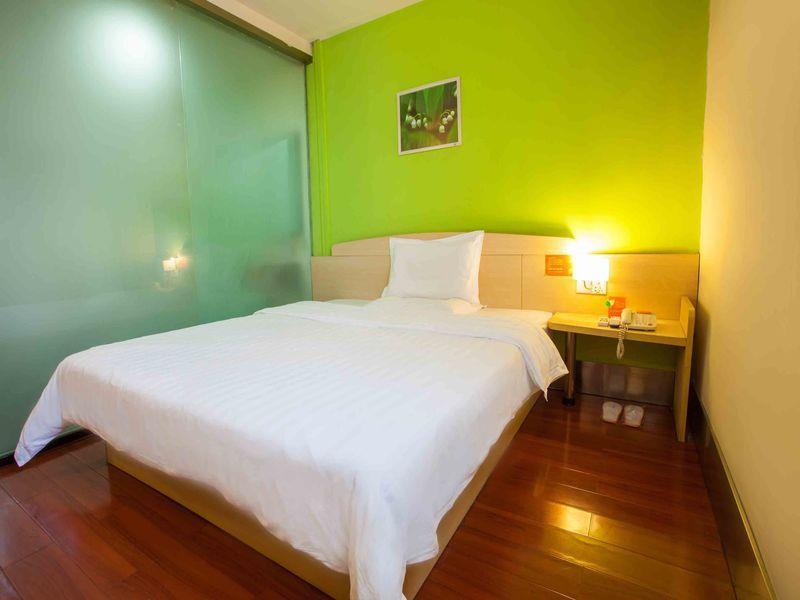 7 Days Inn Wuhan Exterior photo