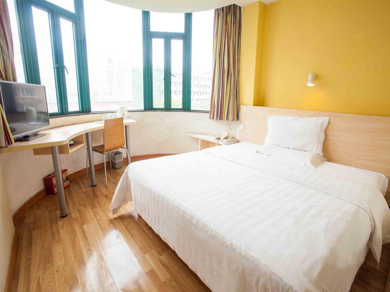 7 Days Inn Wuhan Exterior photo